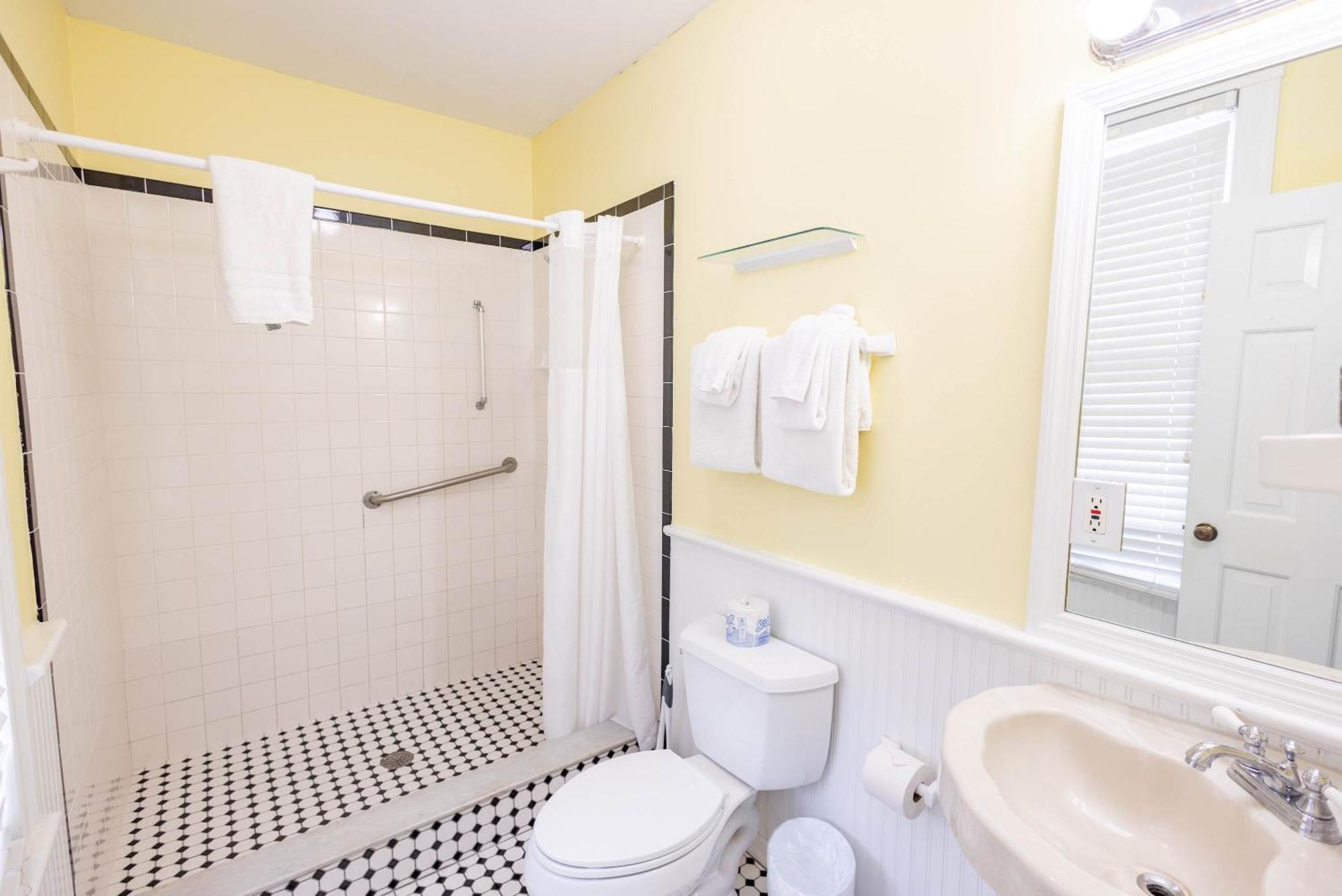 Deluxe Queen At The Curry Mansion - Parking & Heated Pool! Key West Eksteriør billede