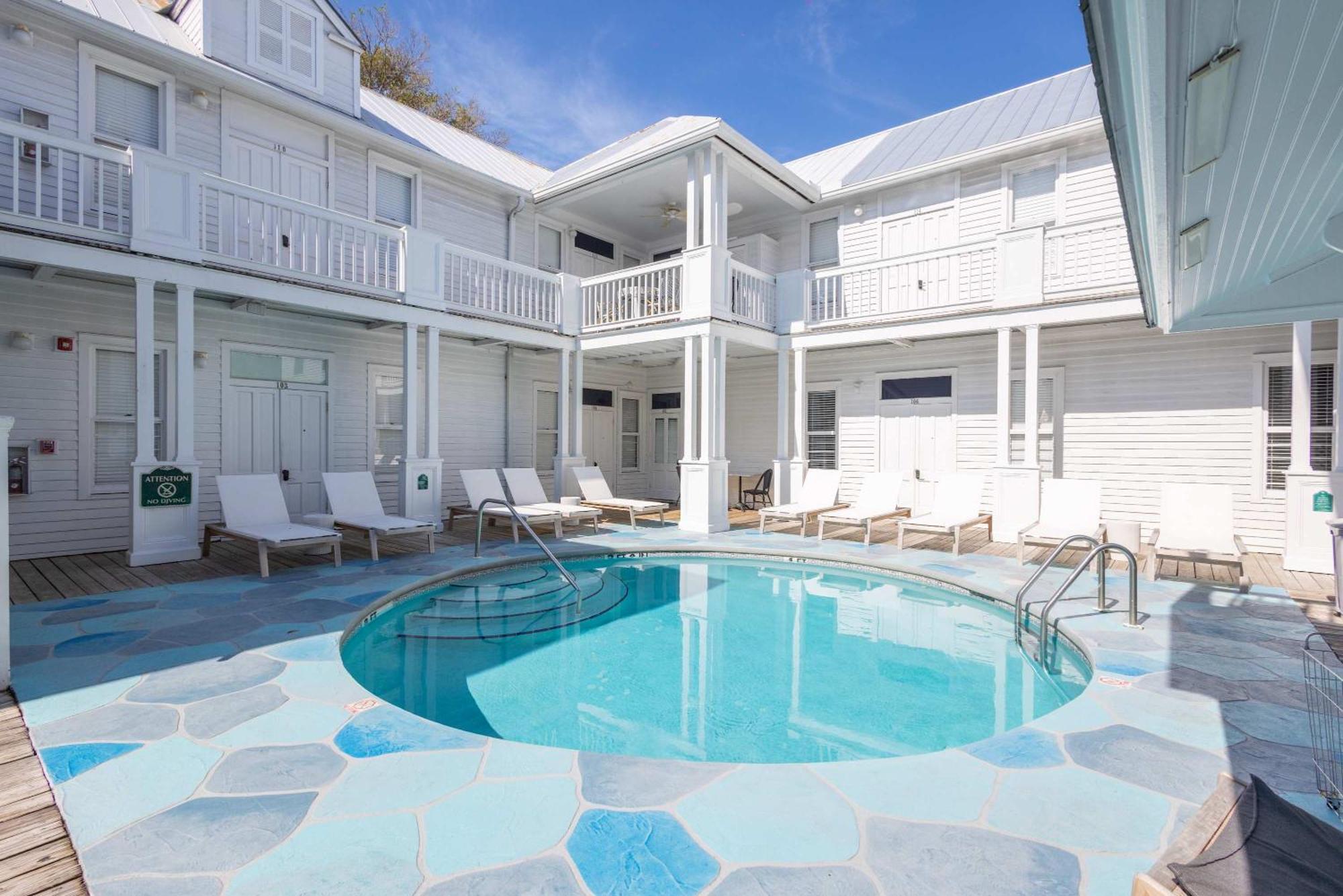 Deluxe Queen At The Curry Mansion - Parking & Heated Pool! Key West Eksteriør billede